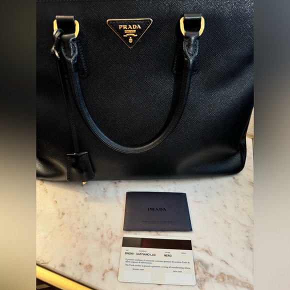 Prada Large Saffiano Lux Galleria Double Zip Tote Bag - Picture 4 of 4